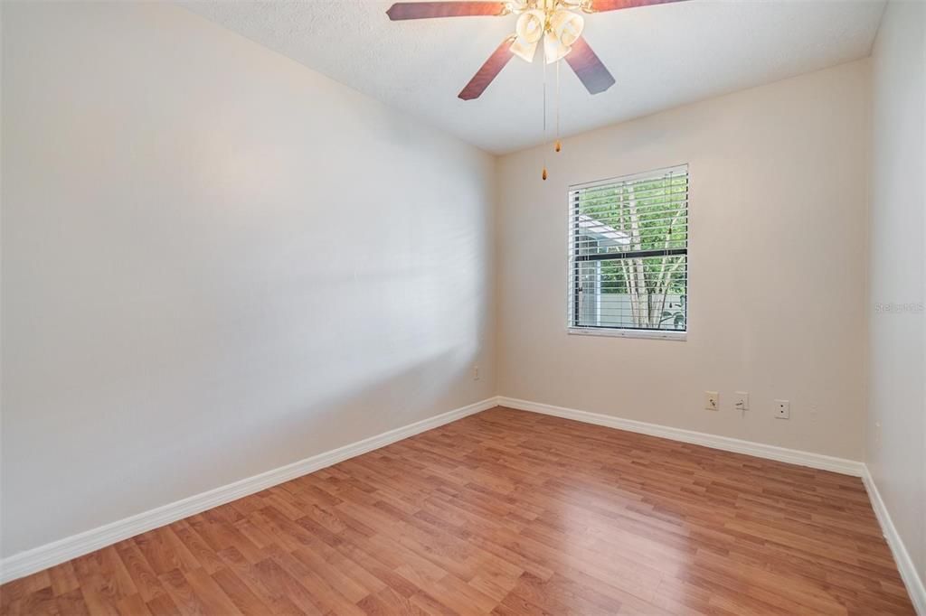 For Sale: $345,000 (3 beds, 2 baths, 1100 Square Feet)