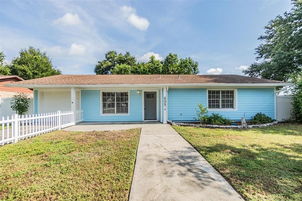 For Sale: $345,000 (3 beds, 2 baths, 1100 Square Feet)