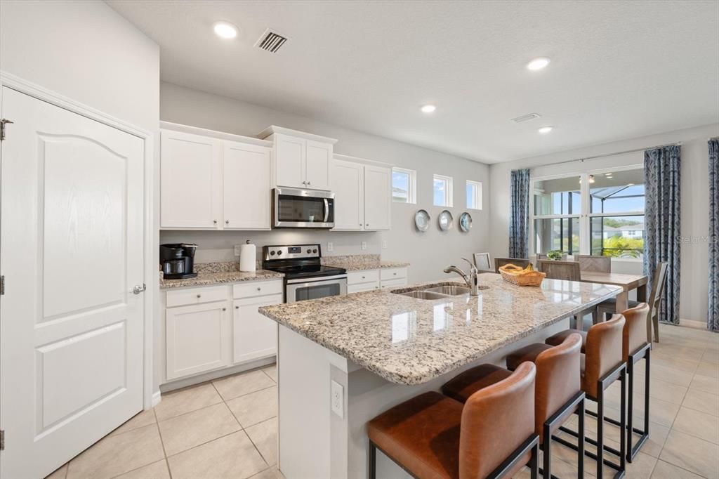 Active With Contract: $589,000 (4 beds, 2 baths, 2047 Square Feet)