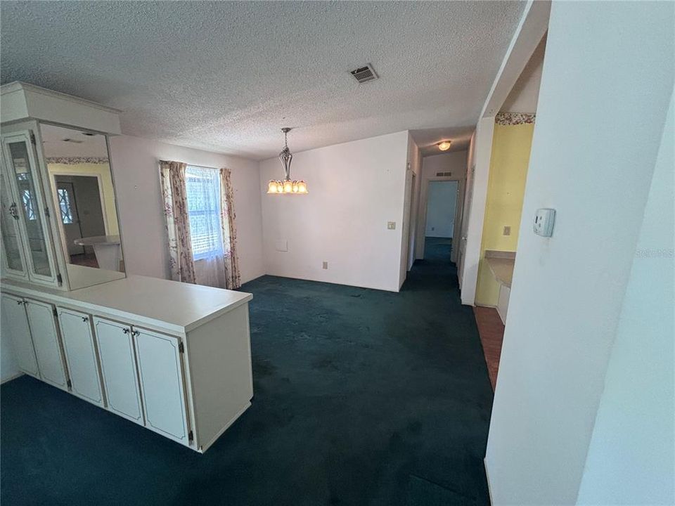 For Sale: $200,000 (2 beds, 2 baths, 1332 Square Feet)