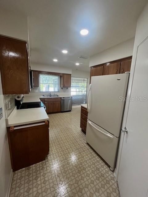 For Rent: $2,250 (2 beds, 2 baths, 1258 Square Feet)