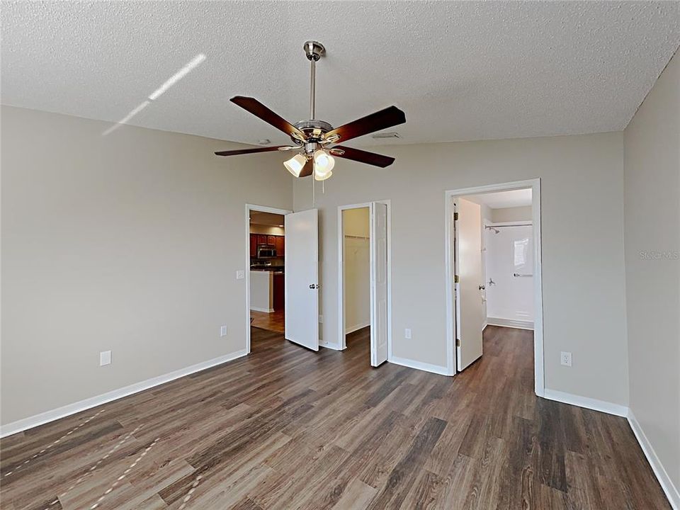 For Rent: $2,105 (3 beds, 2 baths, 1465 Square Feet)