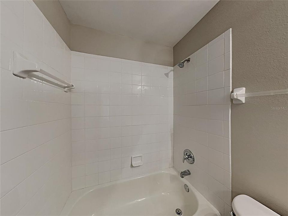 For Rent: $2,105 (3 beds, 2 baths, 1465 Square Feet)