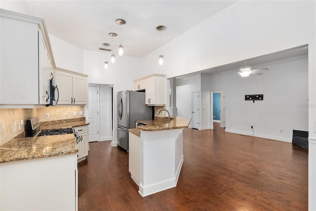 For Sale: $368,700 (3 beds, 2 baths, 1817 Square Feet)