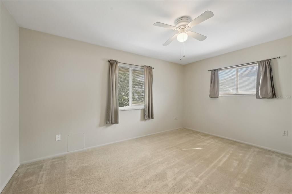 Active With Contract: $244,900 (2 beds, 1 baths, 1149 Square Feet)