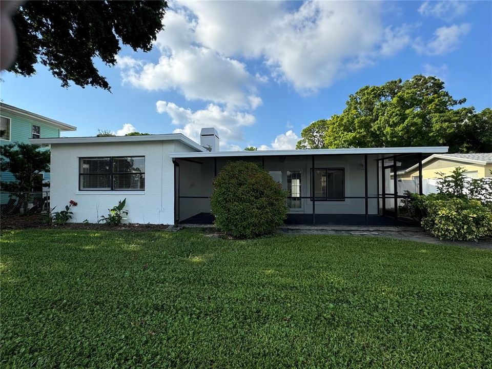 For Sale: $725,000 (3 beds, 2 baths, 1674 Square Feet)