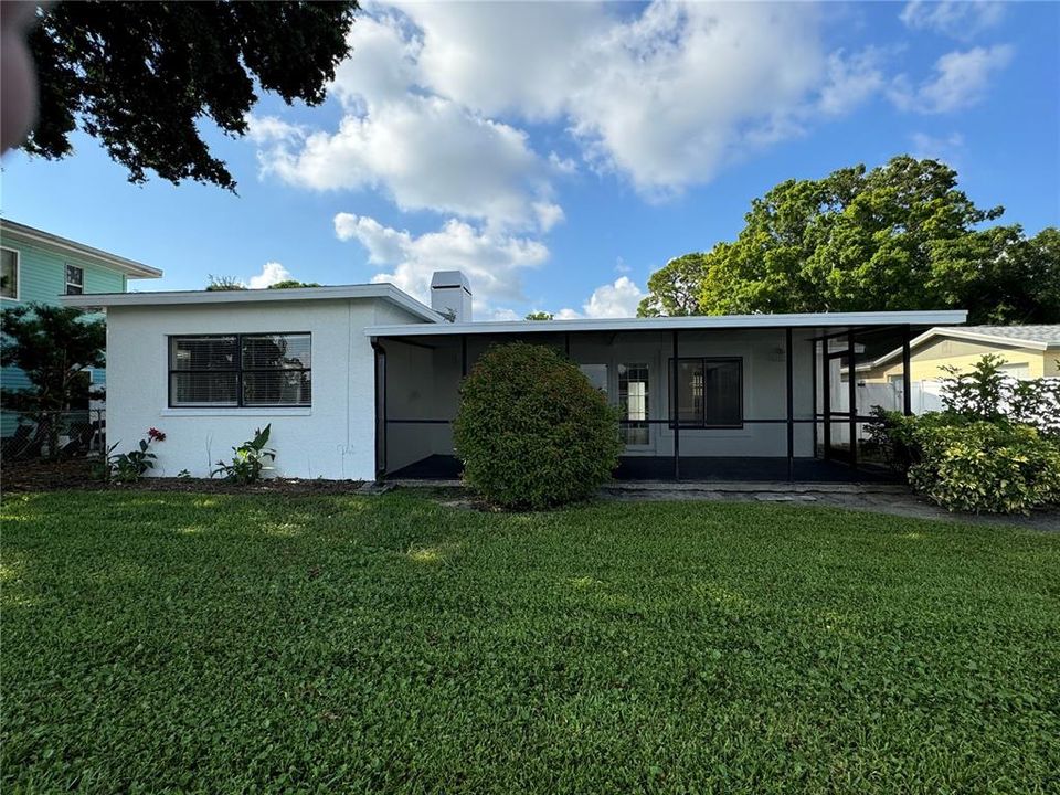 For Sale: $725,000 (3 beds, 2 baths, 1674 Square Feet)