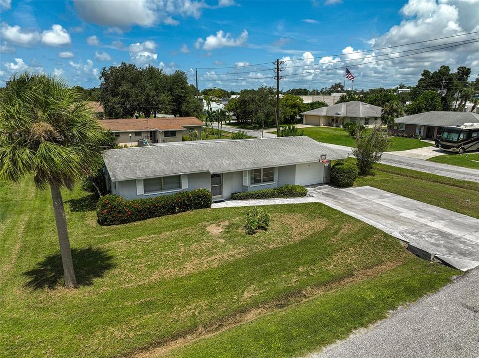 Active With Contract: $250,000 (2 beds, 2 baths, 1058 Square Feet)