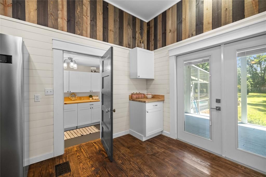 Walk-in-Pantry