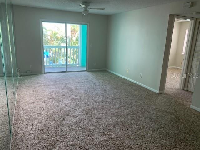 Active With Contract: $1,500 (2 beds, 2 baths, 897 Square Feet)