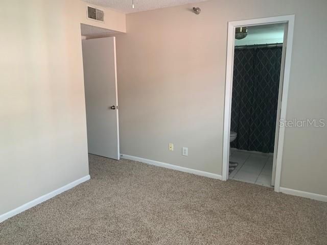 Active With Contract: $1,500 (2 beds, 2 baths, 897 Square Feet)