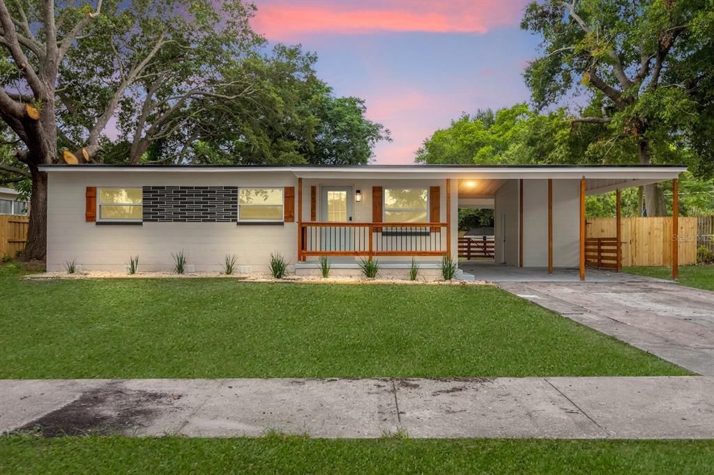 Recently Sold: $350,000 (3 beds, 2 baths, 1190 Square Feet)