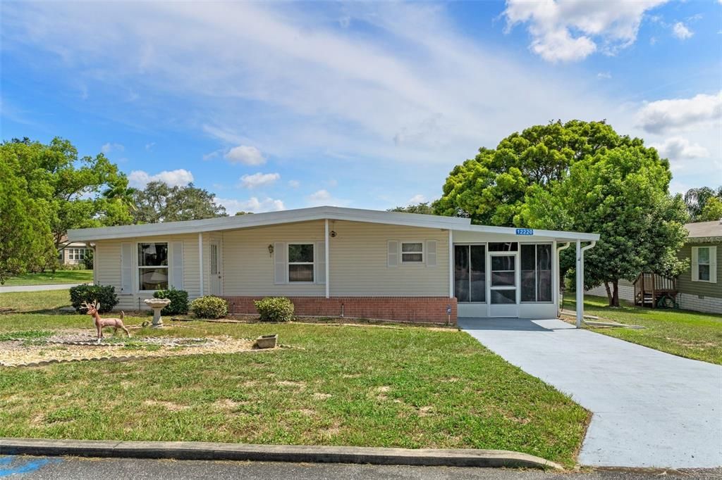 Active With Contract: $169,900 (2 beds, 2 baths, 960 Square Feet)