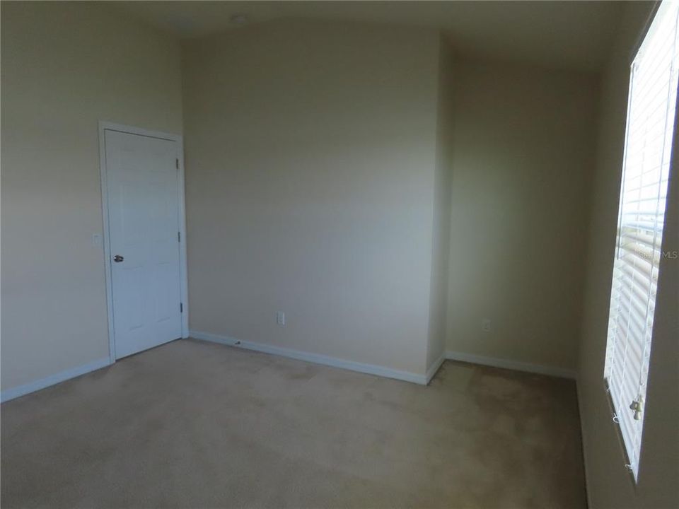 For Rent: $2,300 (3 beds, 2 baths, 1629 Square Feet)