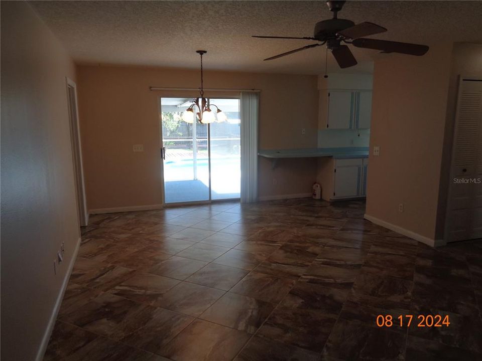 For Rent: $2,195 (2 beds, 2 baths, 1176 Square Feet)