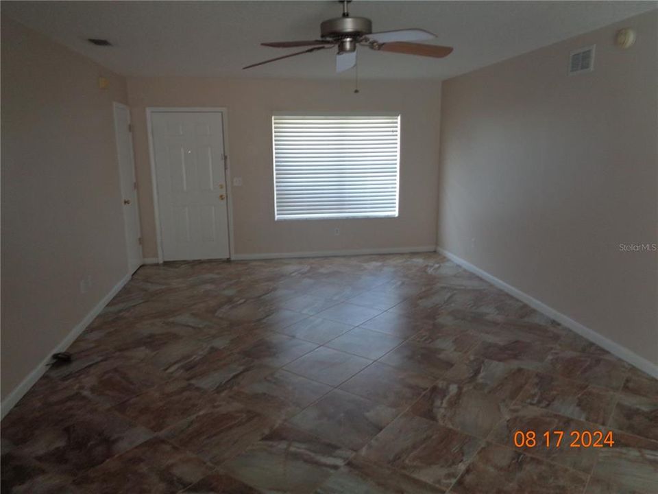 For Rent: $2,195 (2 beds, 2 baths, 1176 Square Feet)