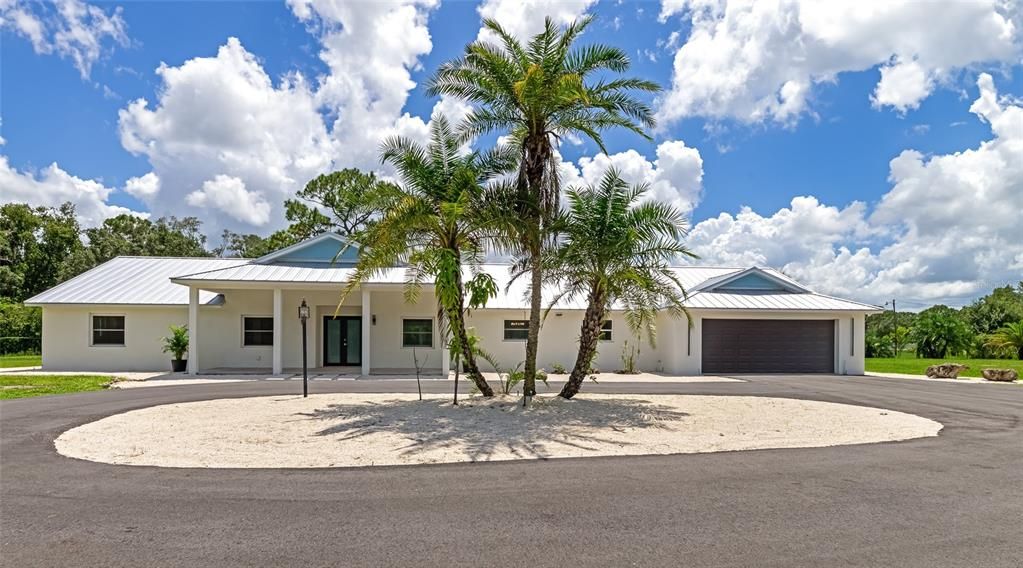 For Sale: $2,290,000 (3 beds, 3 baths, 2927 Square Feet)