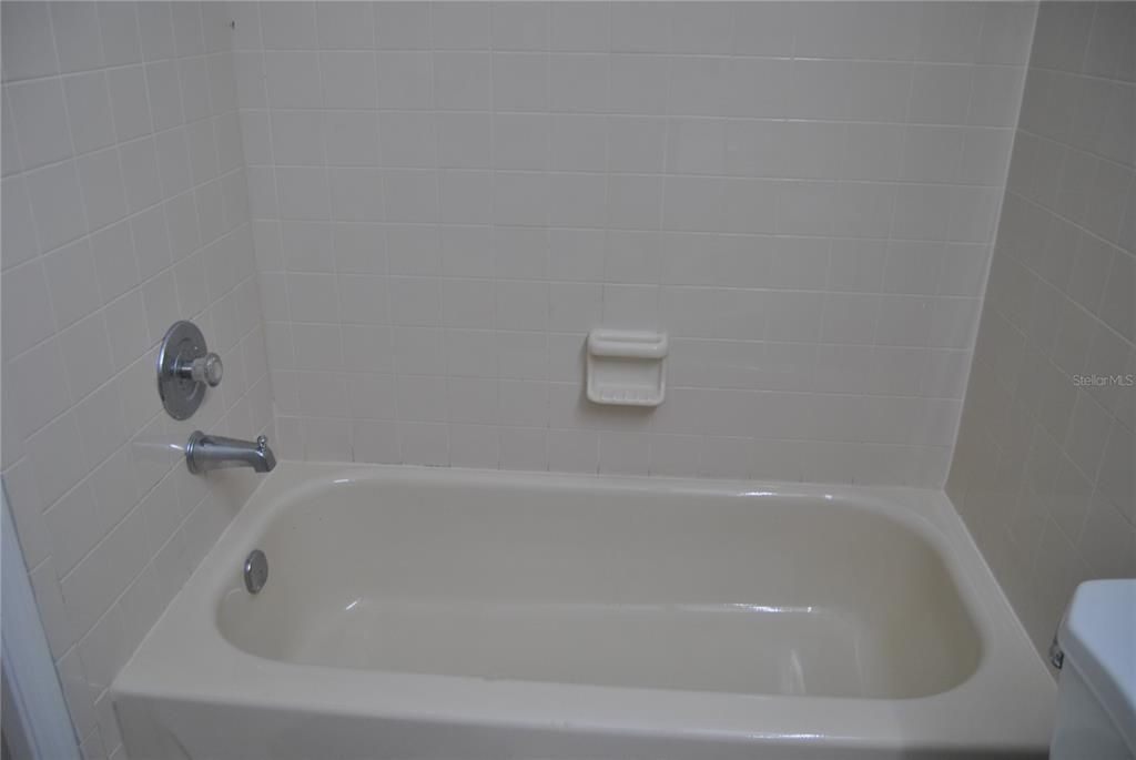 2nd Bath with Tub/Shower Combo