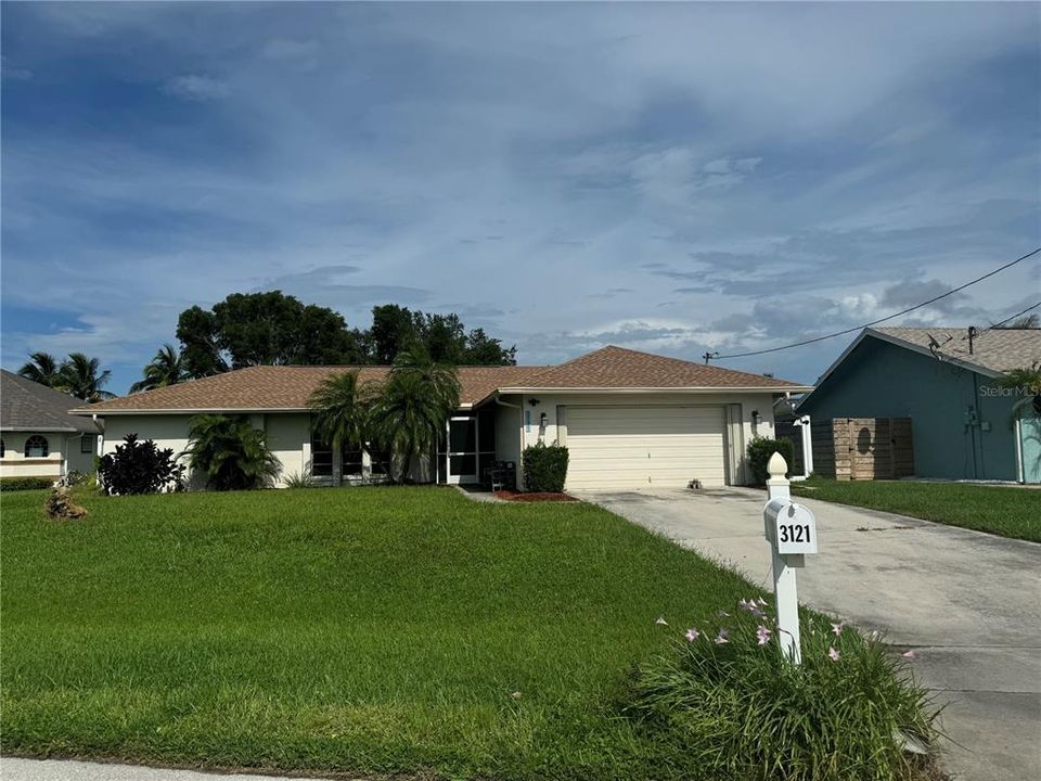 For Sale: $379,900 (3 beds, 2 baths, 1620 Square Feet)