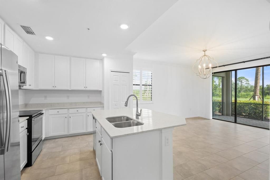 Active With Contract: $2,500 (3 beds, 2 baths, 1301 Square Feet)