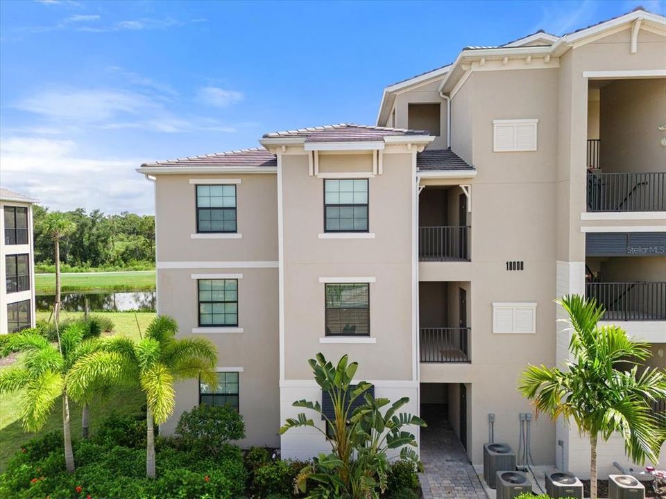 Active With Contract: $2,500 (3 beds, 2 baths, 1301 Square Feet)