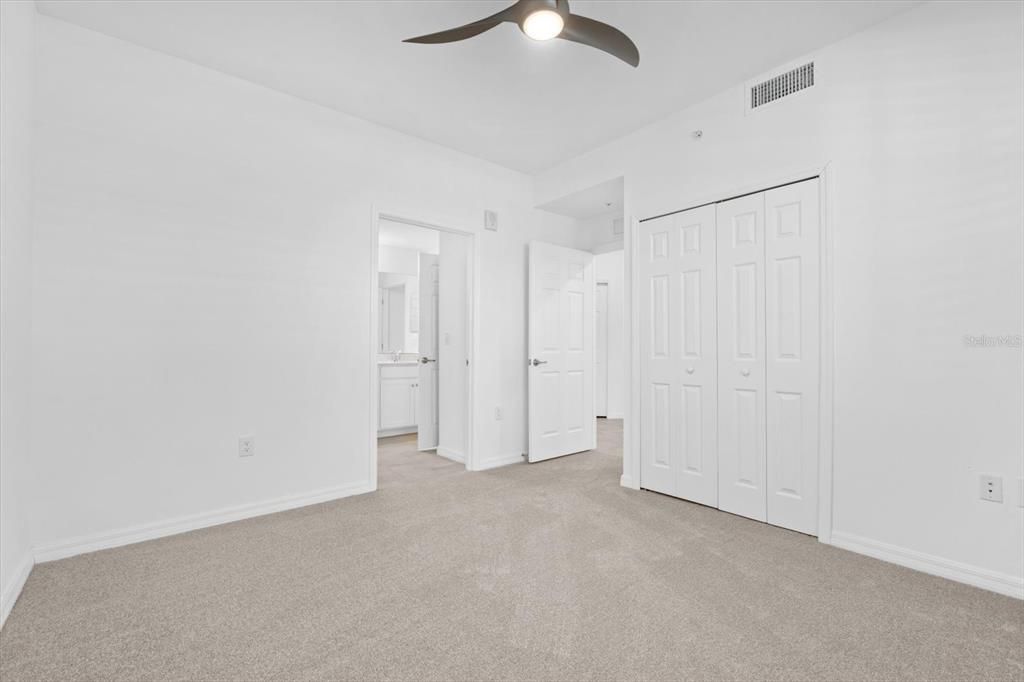 Active With Contract: $2,500 (3 beds, 2 baths, 1301 Square Feet)