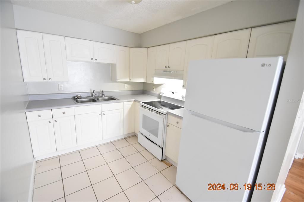 For Rent: $1,195 (2 beds, 1 baths, 705 Square Feet)