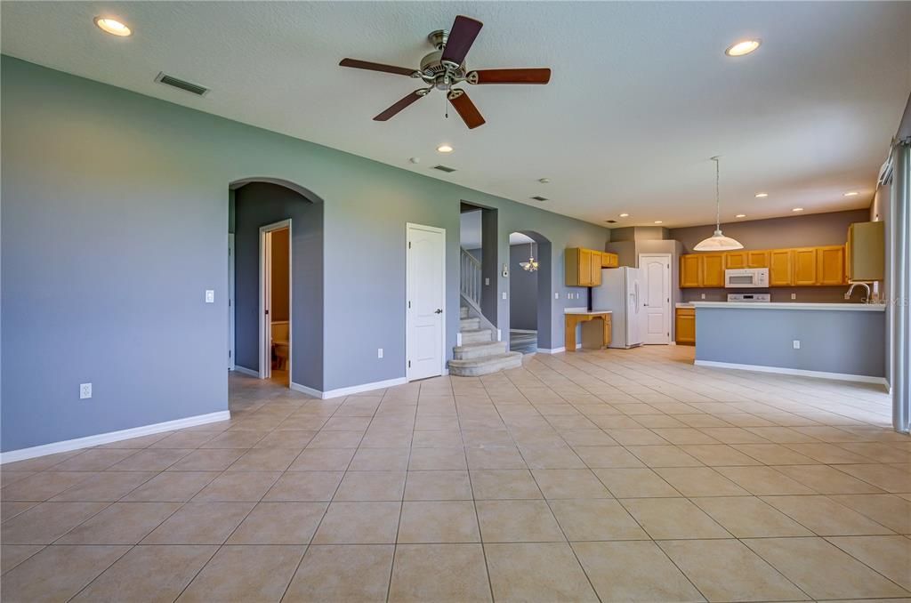 Active With Contract: $3,500 (4 beds, 3 baths, 2909 Square Feet)