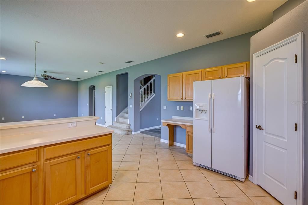 Active With Contract: $3,500 (4 beds, 3 baths, 2909 Square Feet)