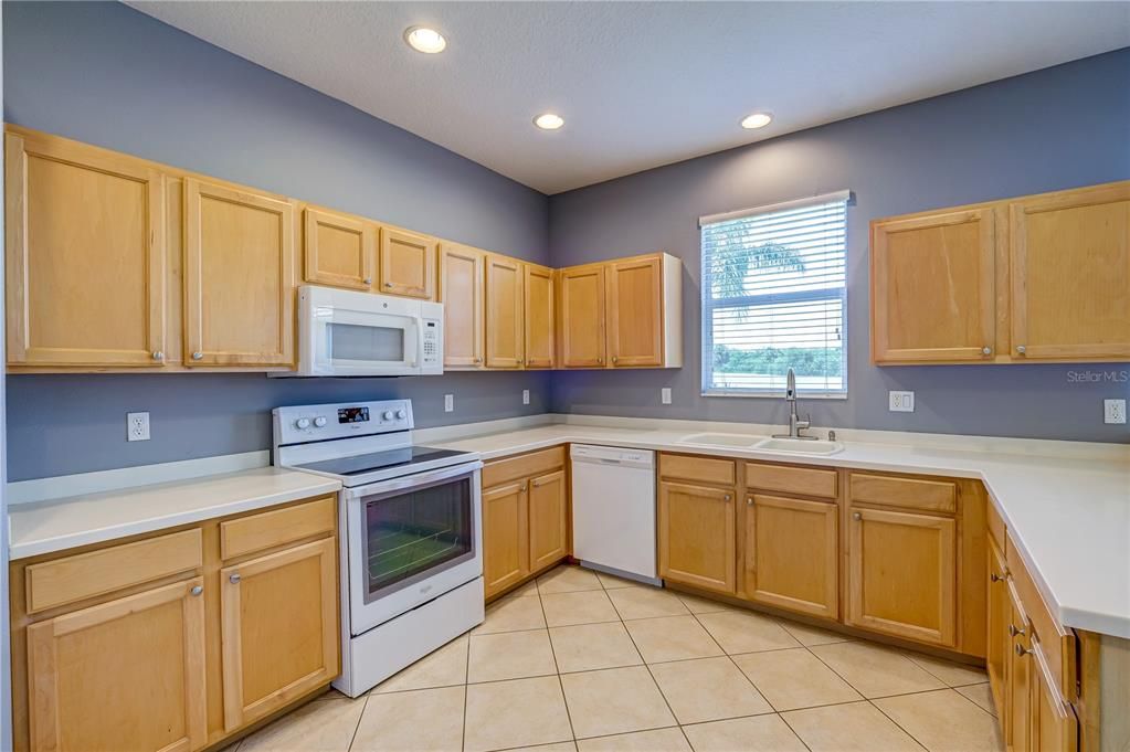 Active With Contract: $3,500 (4 beds, 3 baths, 2909 Square Feet)