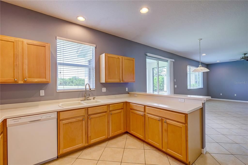 Active With Contract: $3,500 (4 beds, 3 baths, 2909 Square Feet)