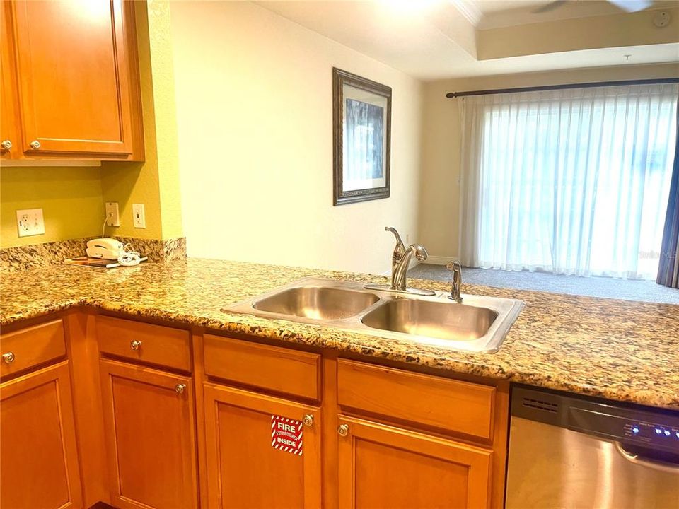 For Sale: $216,900 (1 beds, 1 baths, 823 Square Feet)