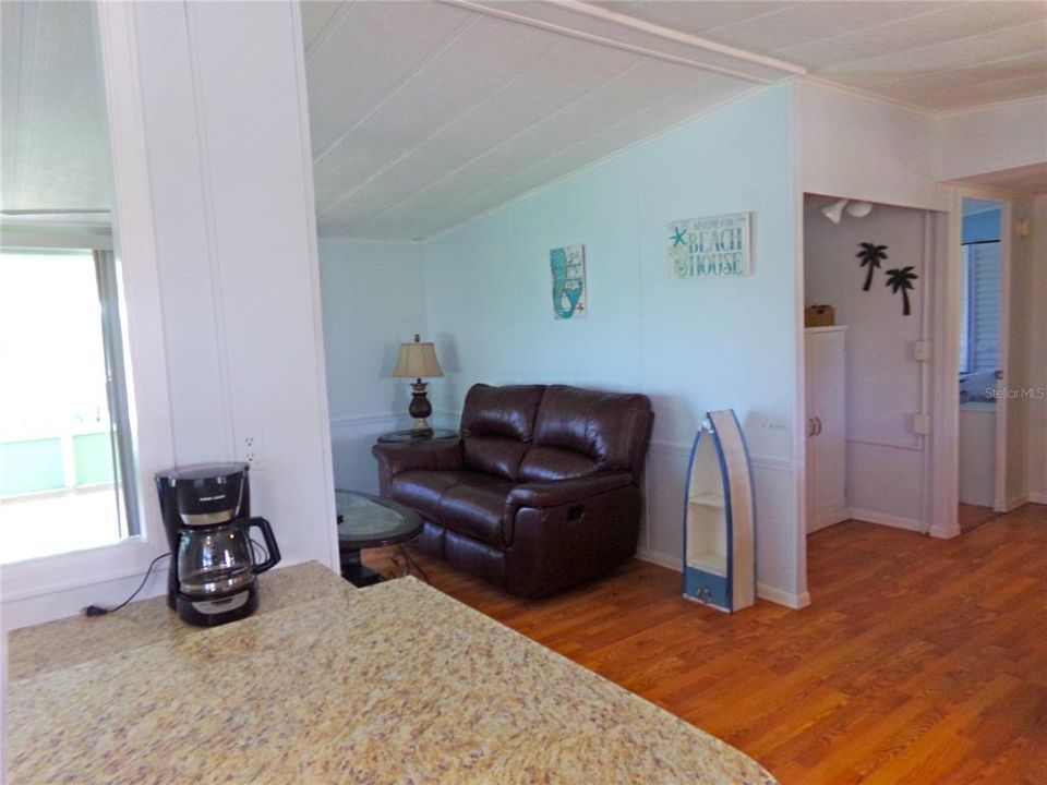 For Sale: $179,000 (2 beds, 2 baths, 826 Square Feet)