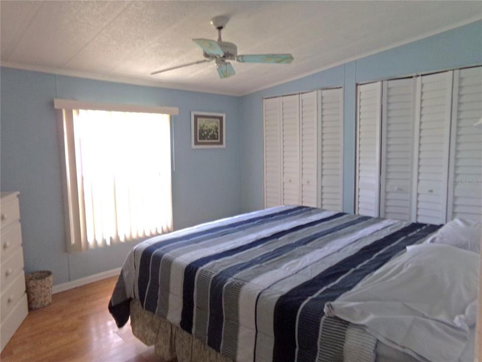 For Sale: $179,000 (2 beds, 2 baths, 826 Square Feet)