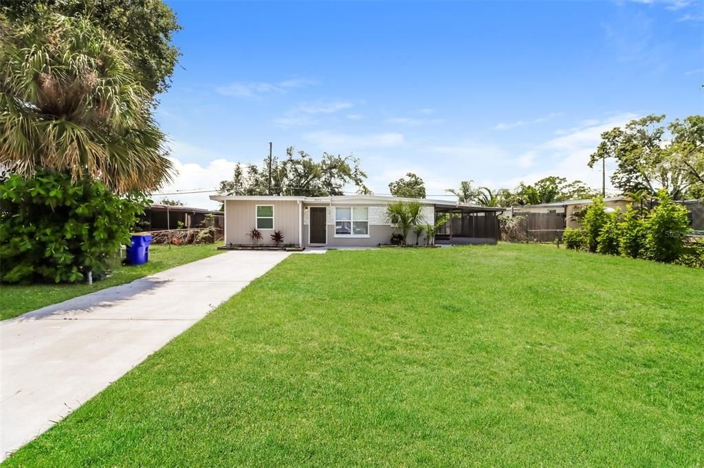 Recently Rented: $2,175 (4 beds, 2 baths, 996 Square Feet)