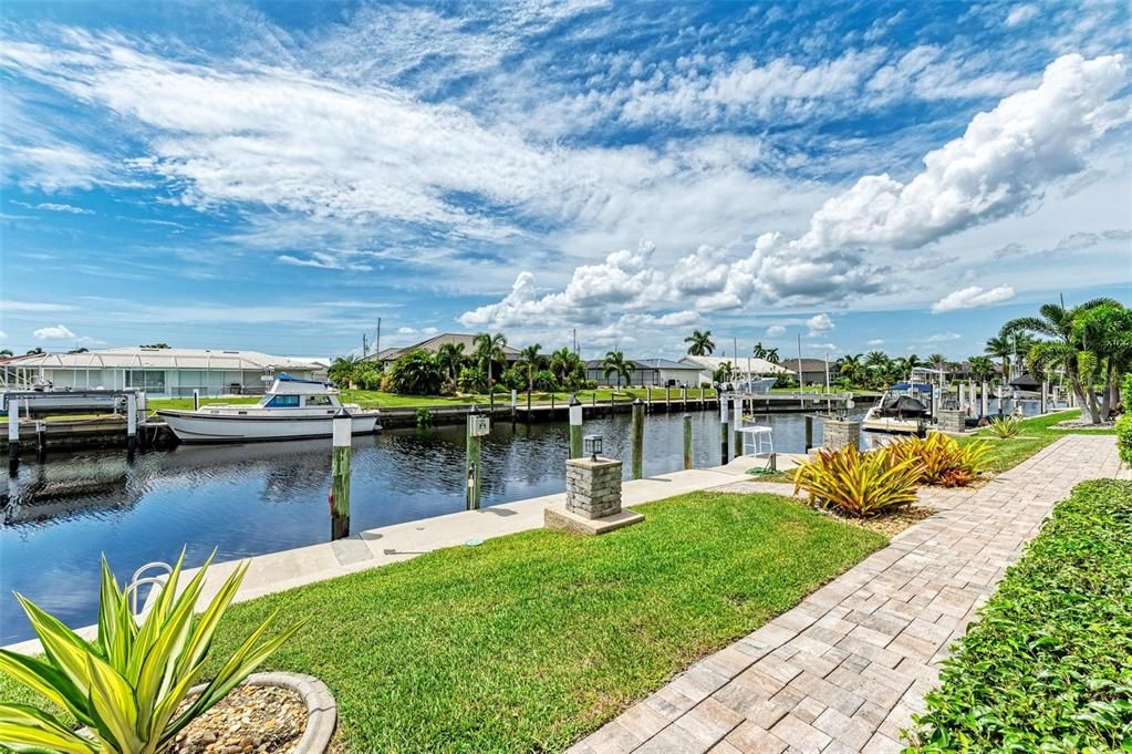 For Sale: $1,899,000 (3 beds, 3 baths, 2507 Square Feet)