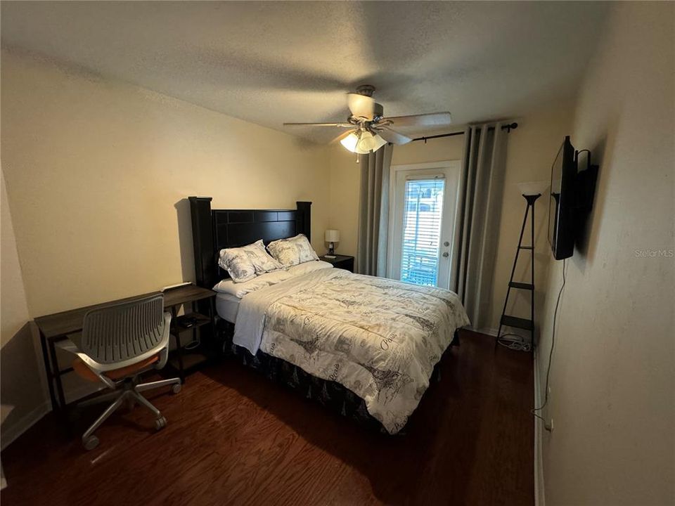 For Rent: $2,000 (3 beds, 2 baths, 1262 Square Feet)