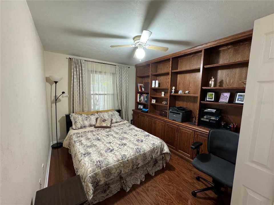 For Rent: $2,000 (3 beds, 2 baths, 1262 Square Feet)