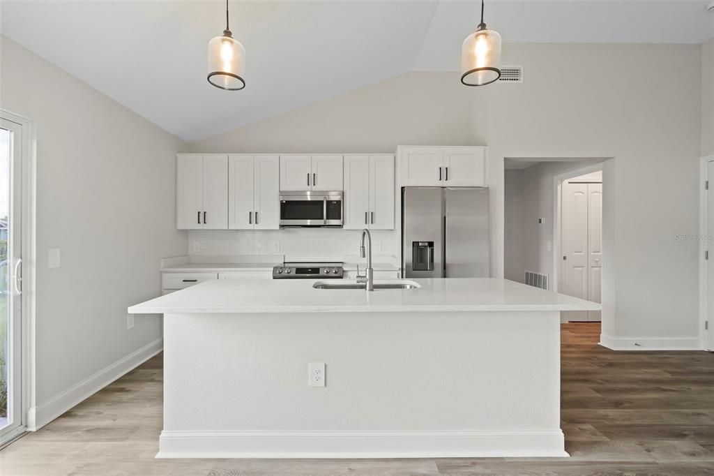 For Sale: $349,900 (3 beds, 2 baths, 1620 Square Feet)