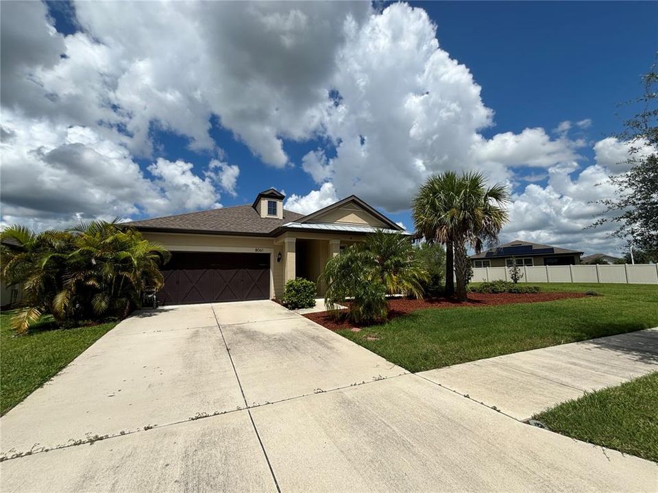 Recently Rented: $2,475 (3 beds, 2 baths, 2048 Square Feet)