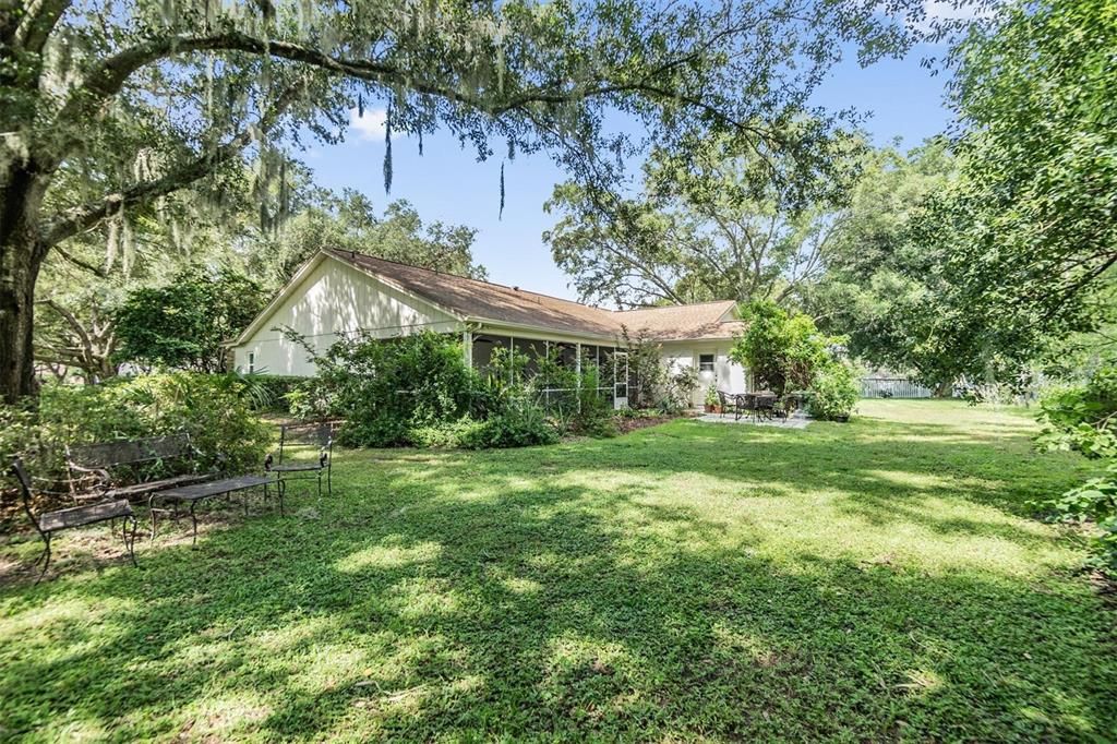 For Sale: $450,000 (3 beds, 2 baths, 2121 Square Feet)