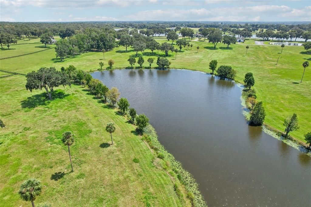 На продажу: $645,000 (11.85 acres)