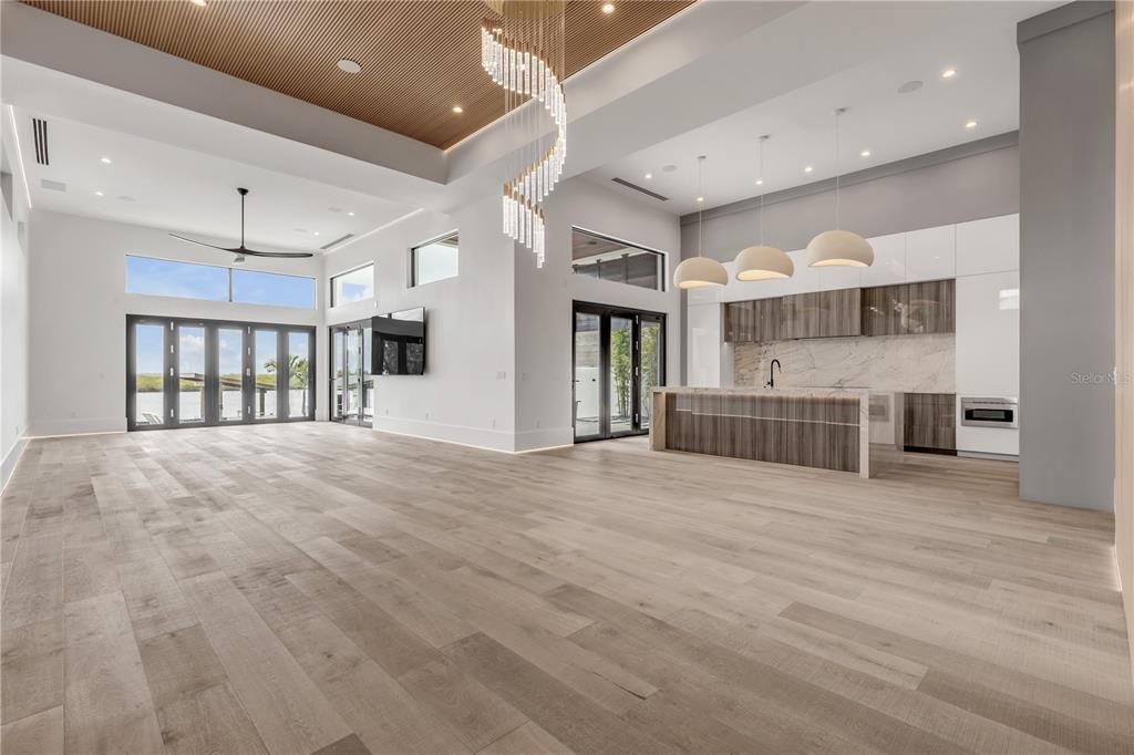 For Sale: $9,950,000 (5 beds, 5 baths, 5500 Square Feet)