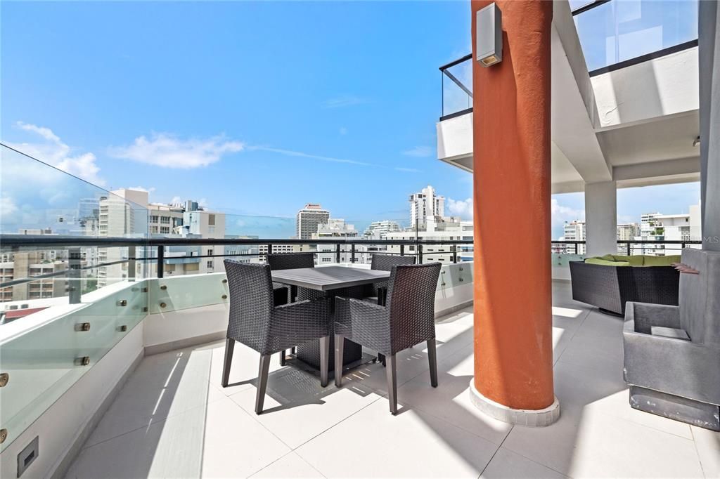 For Sale: $4,950,000 (2 beds, 2 baths, 4475 Square Feet)