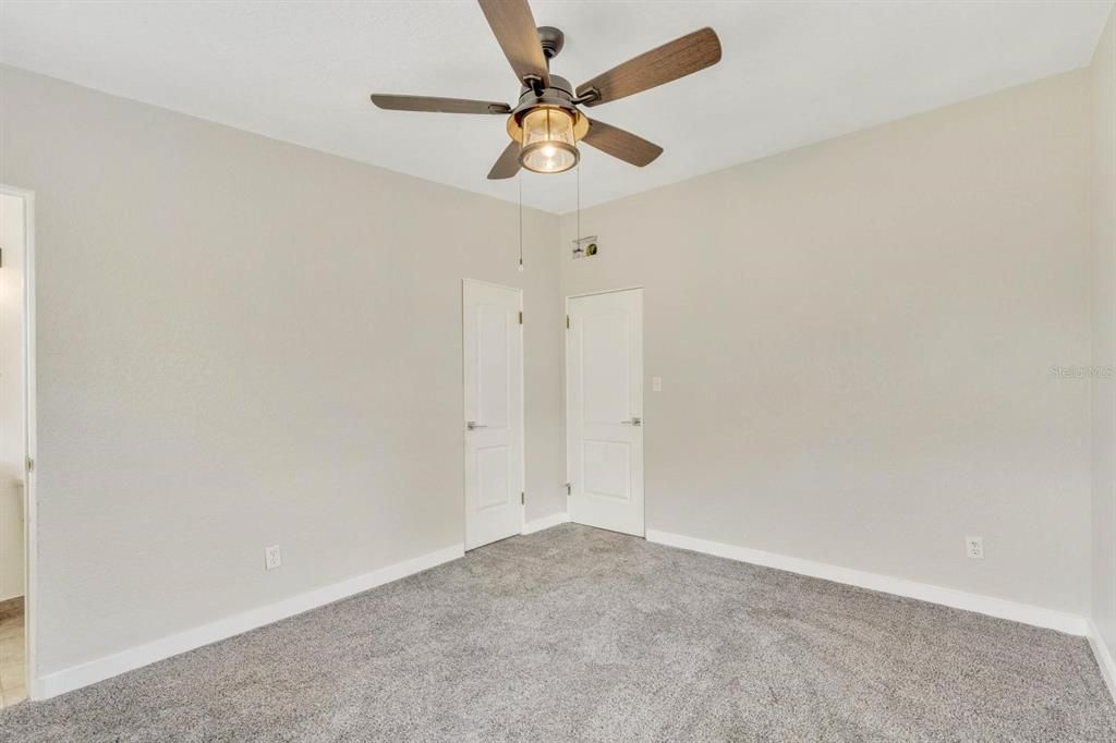 Active With Contract: $2,400 (3 beds, 2 baths, 1260 Square Feet)