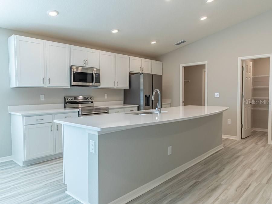 Active With Contract: $362,505 (4 beds, 2 baths, 1715 Square Feet)