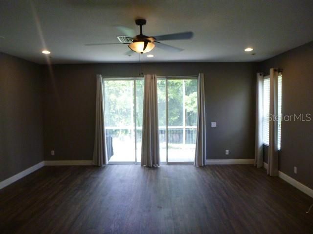 For Rent: $3,100 (3 beds, 2 baths, 2538 Square Feet)