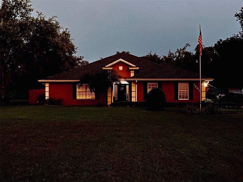 Active With Contract: $467,500 (3 beds, 2 baths, 2172 Square Feet)