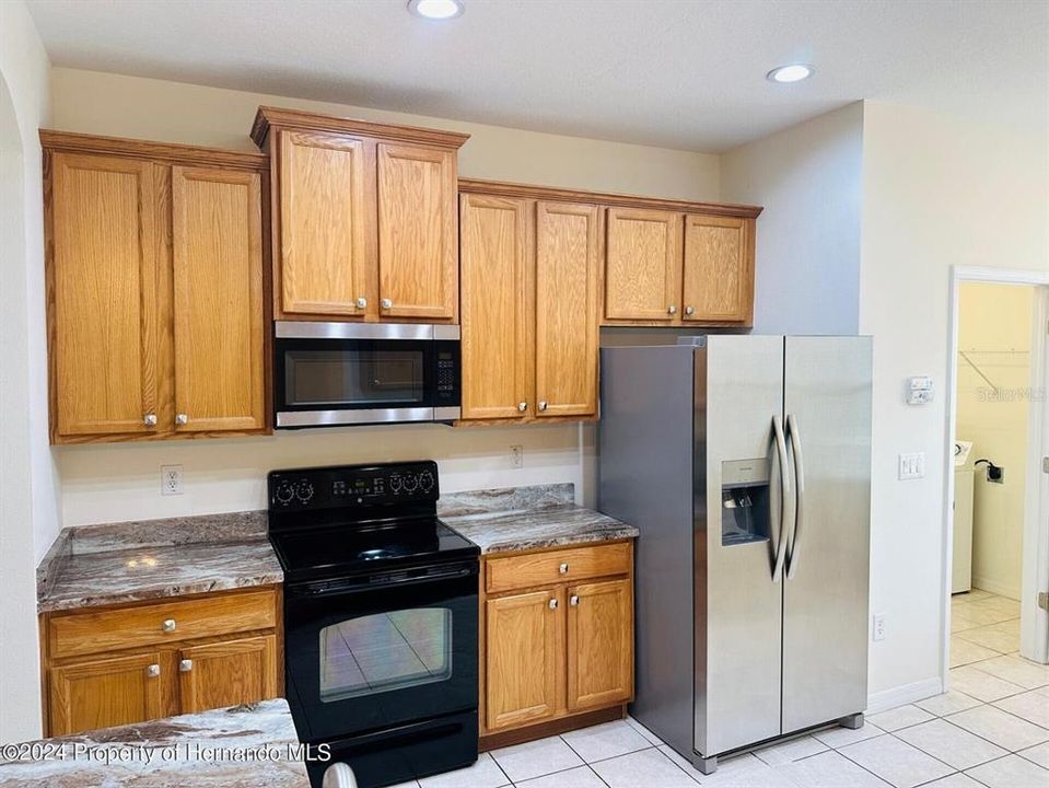 For Rent: $2,100 (3 beds, 2 baths, 1728 Square Feet)