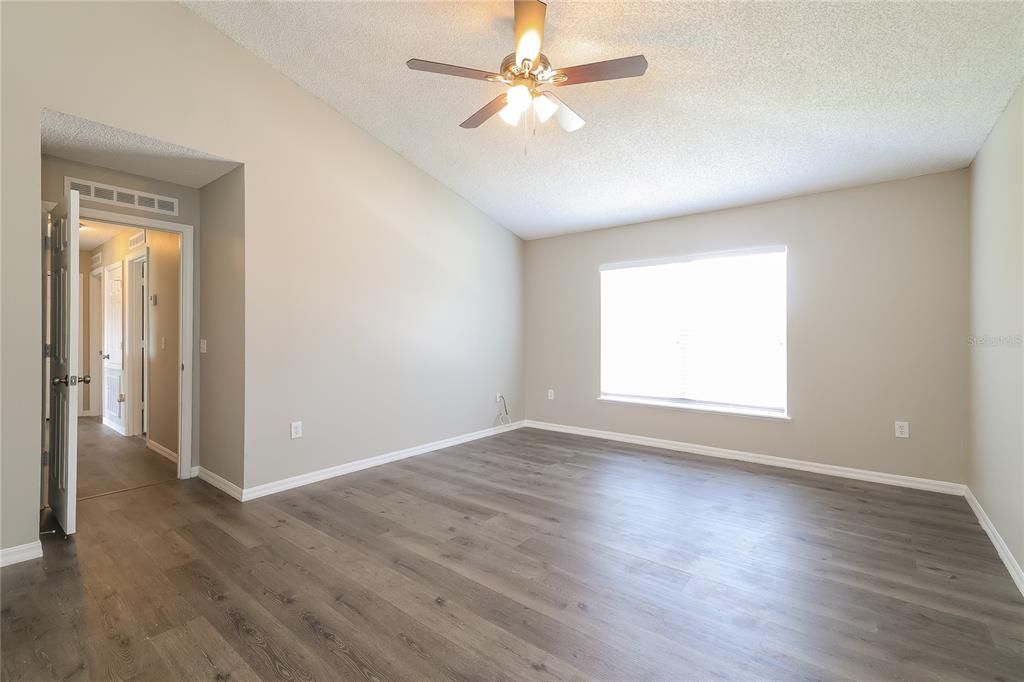 For Rent: $2,205 (4 beds, 2 baths, 2200 Square Feet)